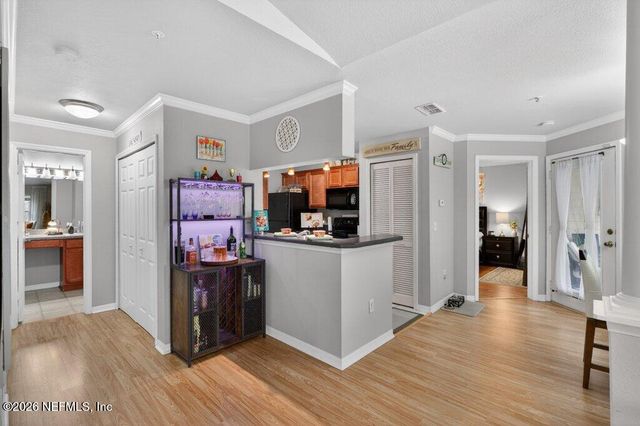 7800 POINT MEADOWS Drive 1536, Jacksonville, FL 32256