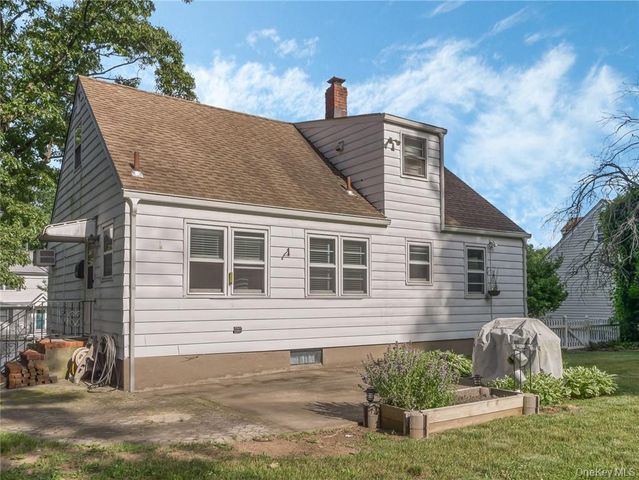 7 S Park Avenue, Nanuet, NY 10954