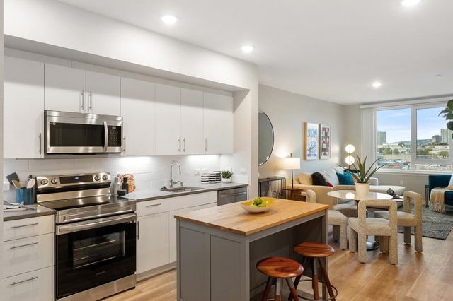 260 260 Brooklyn Basin Way 536, Oakland, CA 94606