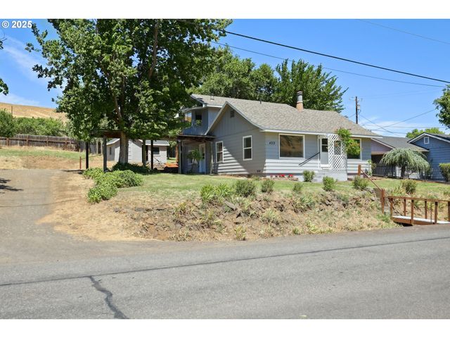 4713 CHENOWITH Rd, The Dalles, OR 97058