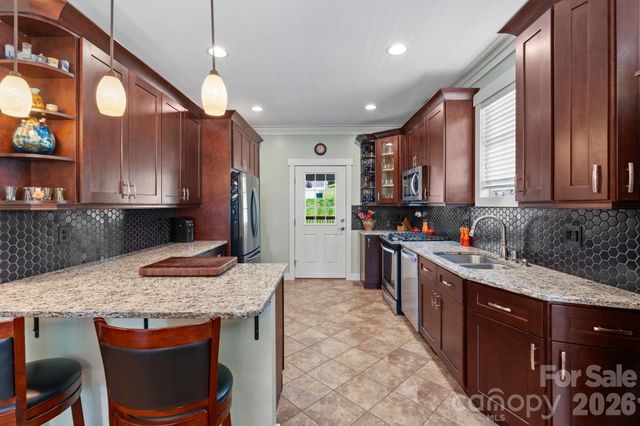 36 Copper Mill Court, Candler, NC 28715