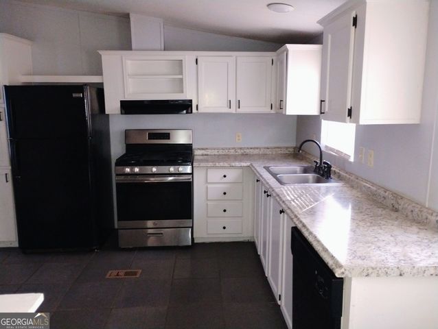 57 S River Circle, Hogansville, GA 30230