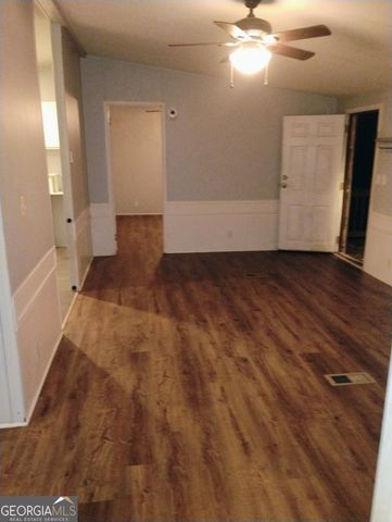 57 S River Circle, Hogansville, GA 30230