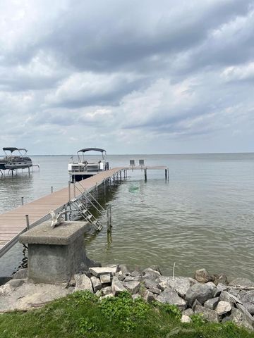 N7258 Winnebago DRIVE, Fond Du Lac, WI 54935