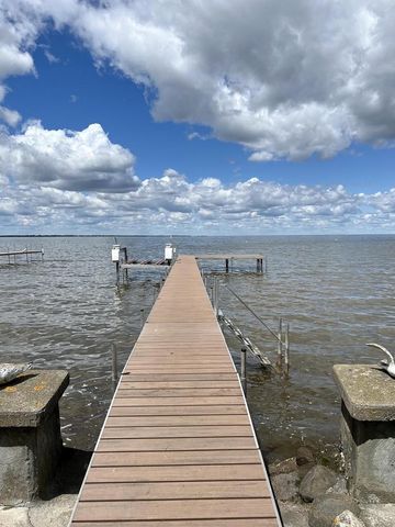 N7258 Winnebago DRIVE, Fond Du Lac, WI 54935