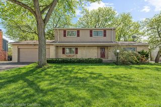 4817 Faircourt Drive, West Bloomfield Charter Township, MI 48322