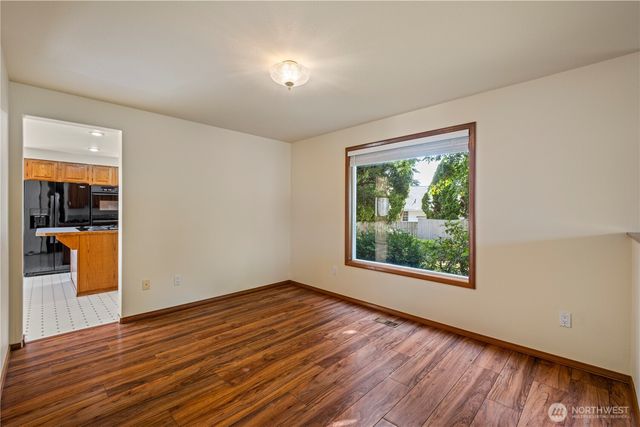 544 SW Muzzall Street, Oak Harbor, WA 98277