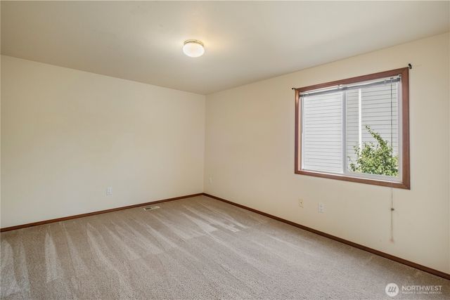 544 SW Muzzall Street, Oak Harbor, WA 98277