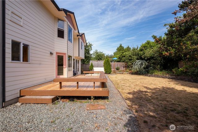 544 SW Muzzall Street, Oak Harbor, WA 98277