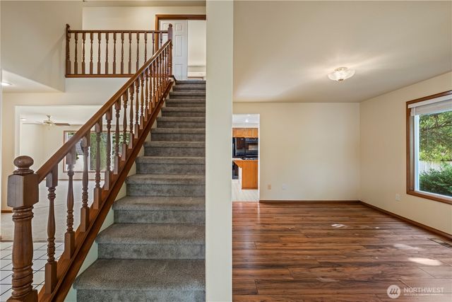 544 SW Muzzall Street, Oak Harbor, WA 98277
