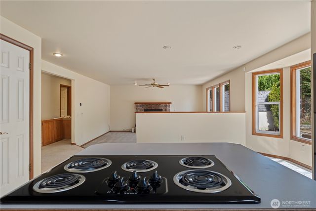 544 SW Muzzall Street, Oak Harbor, WA 98277