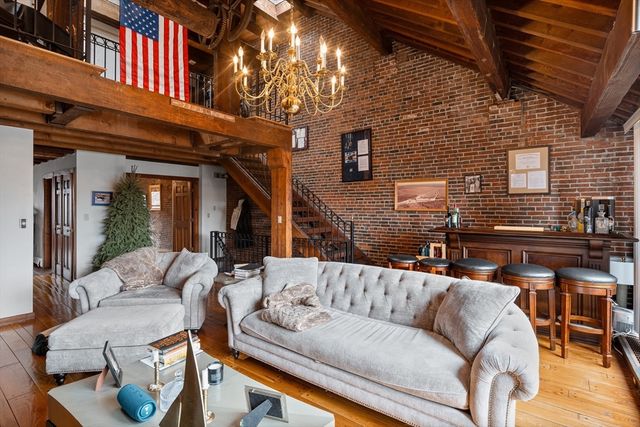 77 Fulton PH, Boston, MA 02109