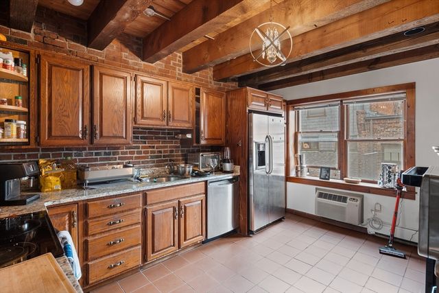 77 Fulton PH, Boston, MA 02109