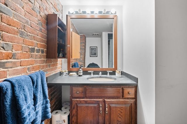 77 Fulton PH, Boston, MA 02109