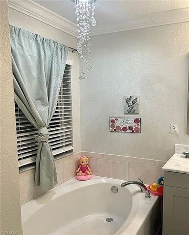 221 NW 3rd PL, Cape Coral, FL 33993