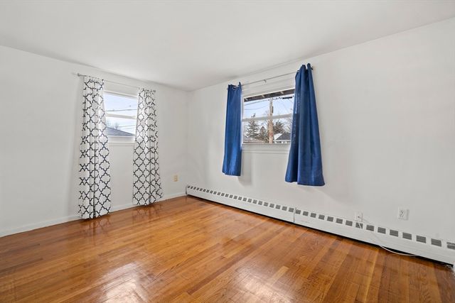 276 Oak St, Brockton, MA 02301