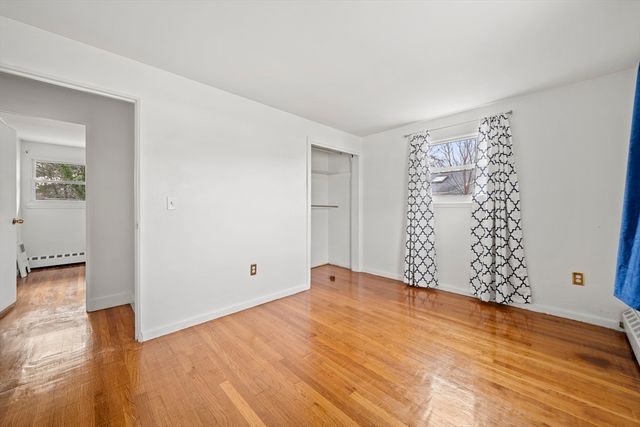 276 Oak St, Brockton, MA 02301