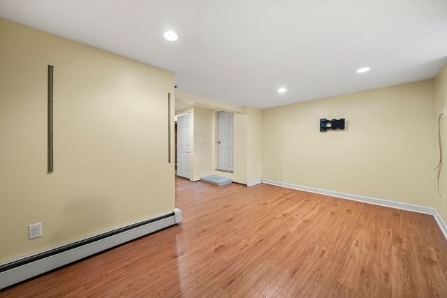 276 Oak St, Brockton, MA 02301