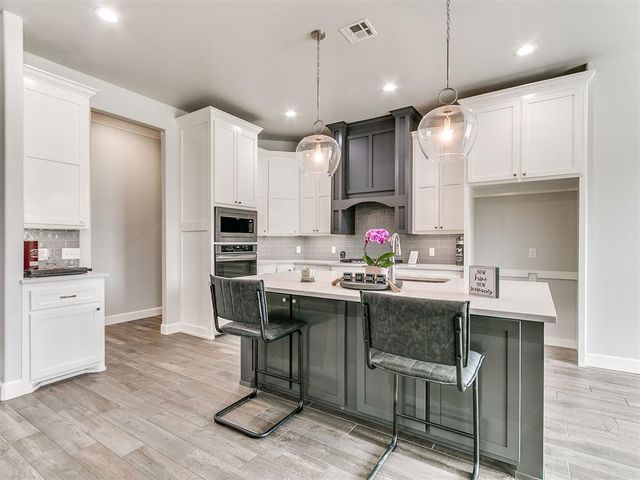 1124 Colonial Avenue, Tuttle, OK 73089