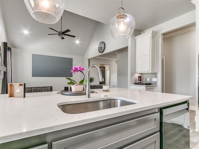 1124 Colonial Avenue, Tuttle, OK 73089