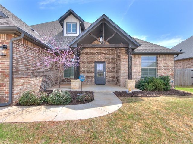 1124 Colonial Avenue, Tuttle, OK 73089