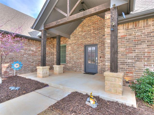 1124 Colonial Avenue, Tuttle, OK 73089