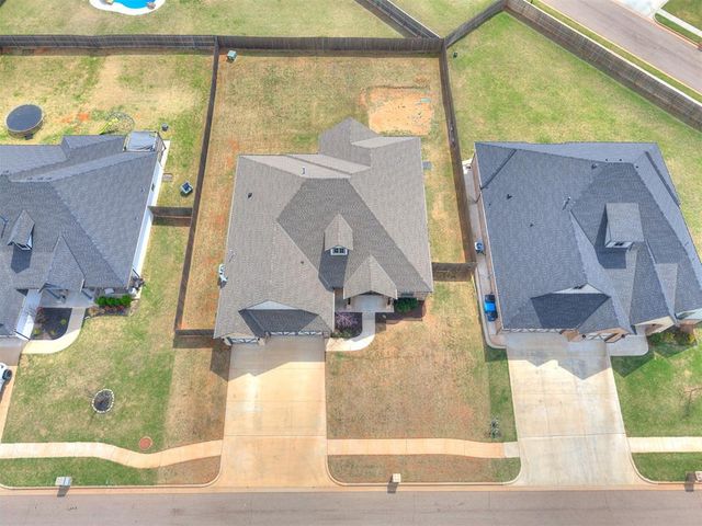1124 Colonial Avenue, Tuttle, OK 73089