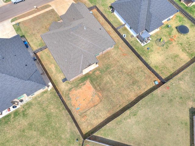 1124 Colonial Avenue, Tuttle, OK 73089