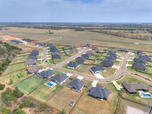 1124 Colonial Avenue, Tuttle, OK 73089