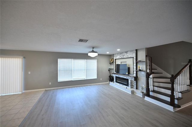 10922 SUBTLE TRAIL DRIVE, Riverview, FL 33579