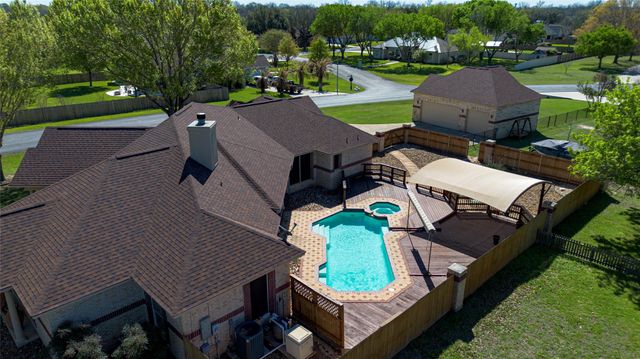 105 Maderas, Seguin, TX 78155