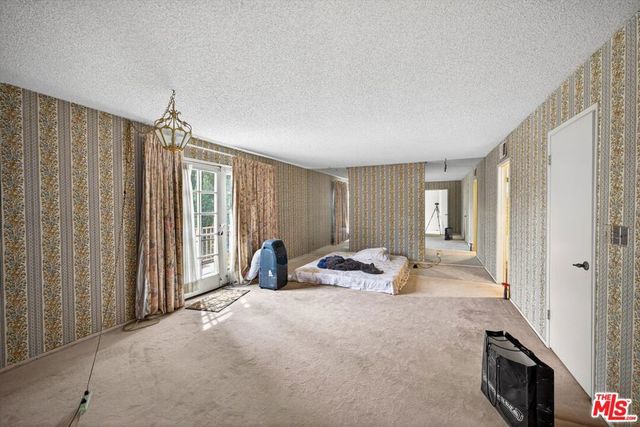 23255 Covello Street, Canoga Park, CA 91304