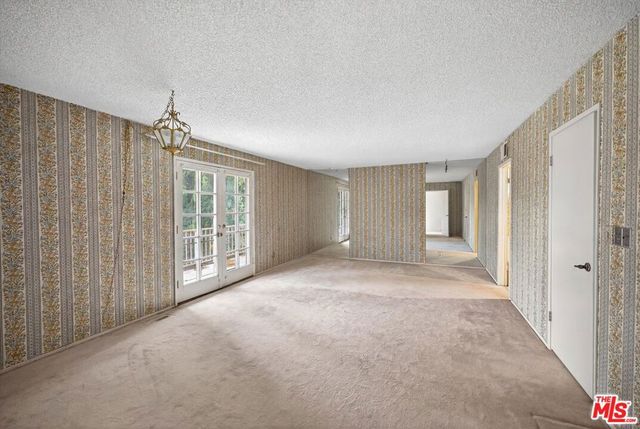 23255 Covello Street, Canoga Park, CA 91304