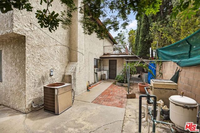 23255 Covello Street, Canoga Park, CA 91304