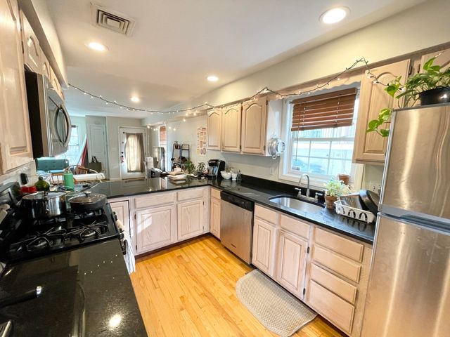 6 Harleston 6, Boston, MA 02120