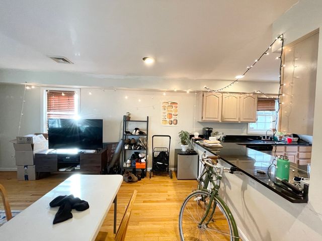 6 Harleston 6, Boston, MA 02120