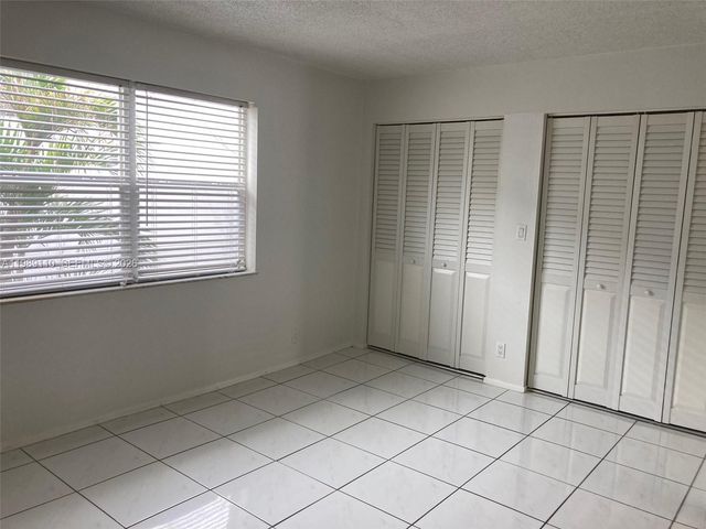 611 NE 14th Ave 202, Fort Lauderdale, FL 33304