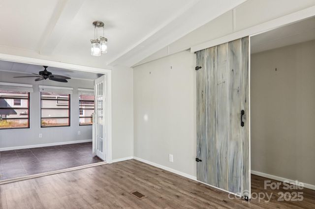 302 Meadowbrook Court, Hendersonville, NC 28792