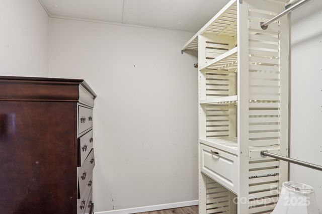 302 Meadowbrook Court, Hendersonville, NC 28792