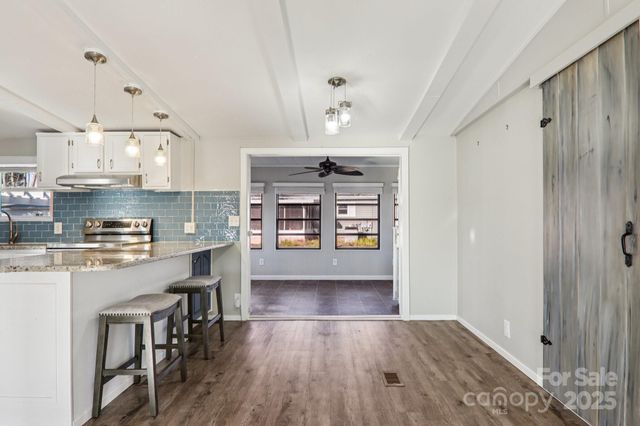 302 Meadowbrook Court, Hendersonville, NC 28792