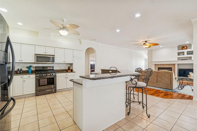 9334 HAMPSHIRE PARK DRIVE, Tampa, FL 33647