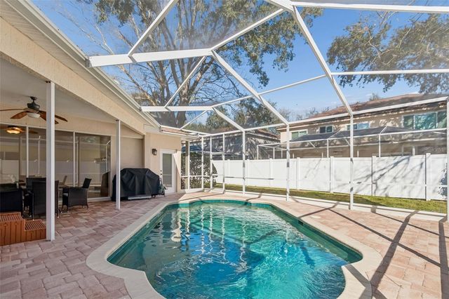 9334 HAMPSHIRE PARK DRIVE, Tampa, FL 33647