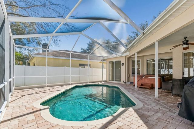 9334 HAMPSHIRE PARK DRIVE, Tampa, FL 33647