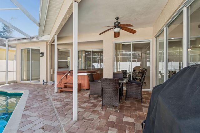 9334 HAMPSHIRE PARK DRIVE, Tampa, FL 33647