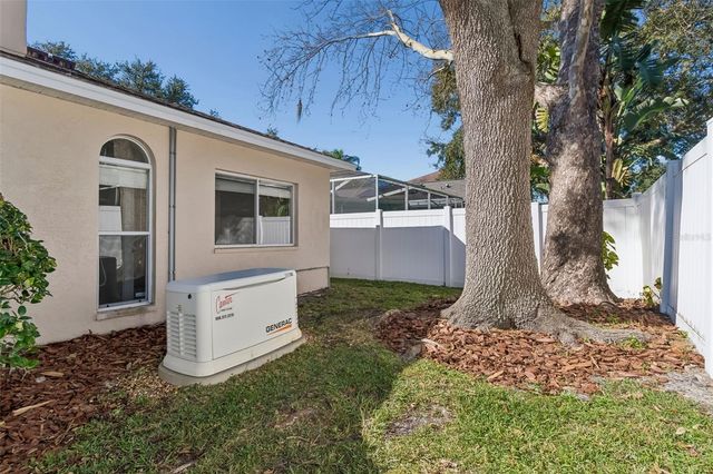 9334 HAMPSHIRE PARK DRIVE, Tampa, FL 33647