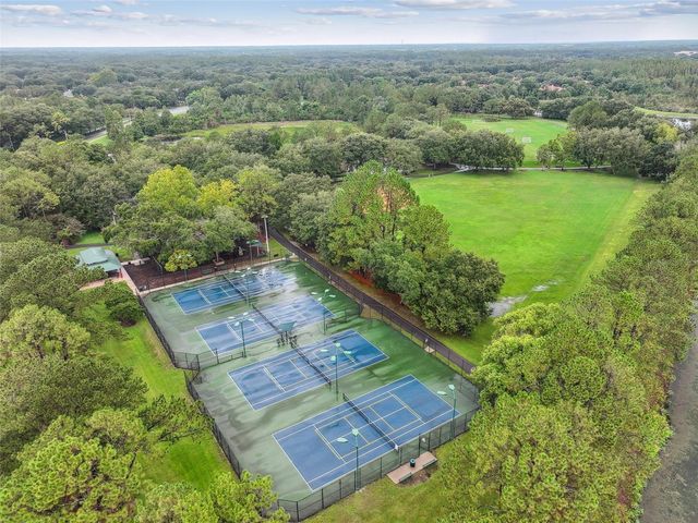 9334 HAMPSHIRE PARK DRIVE, Tampa, FL 33647