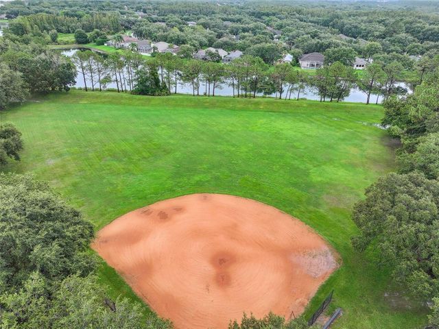 9334 HAMPSHIRE PARK DRIVE, Tampa, FL 33647