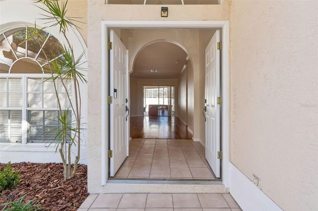 9334 HAMPSHIRE PARK DRIVE, Tampa, FL 33647