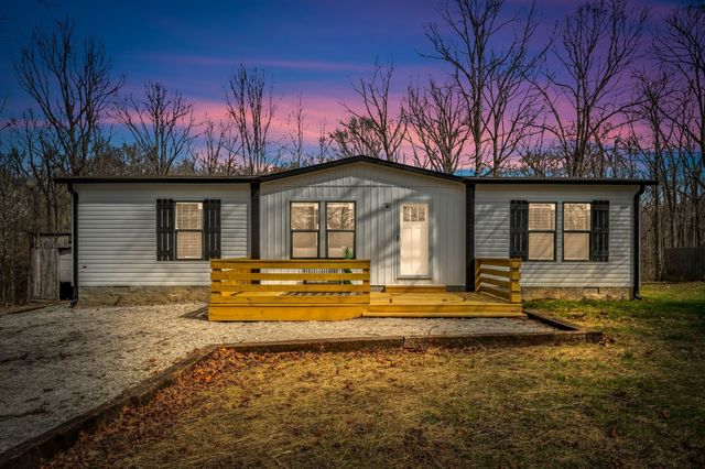 8130 Oak Springs Rd, Nunnelly, TN 37137