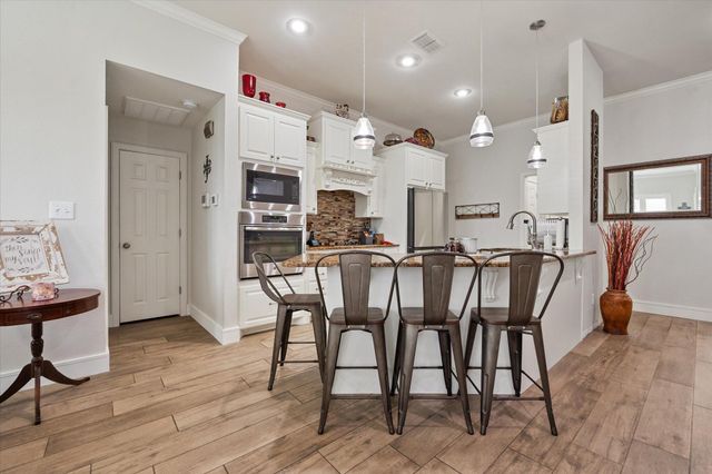 1009 Dogwood Avenue, Idalou, TX 79329